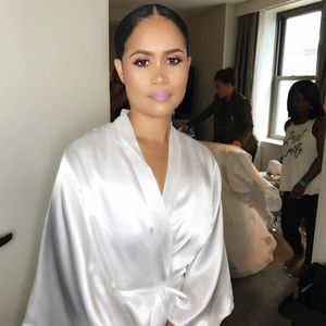 Oscar de la Renta White Satin Robe